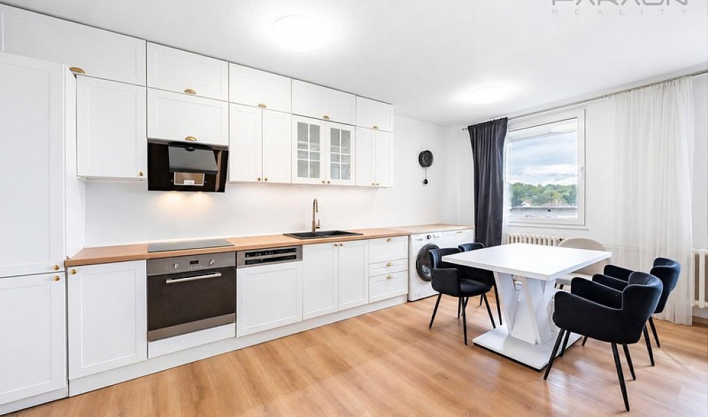 Prodej bytu 3+kk 95 m², Praha – náhled fotky 2