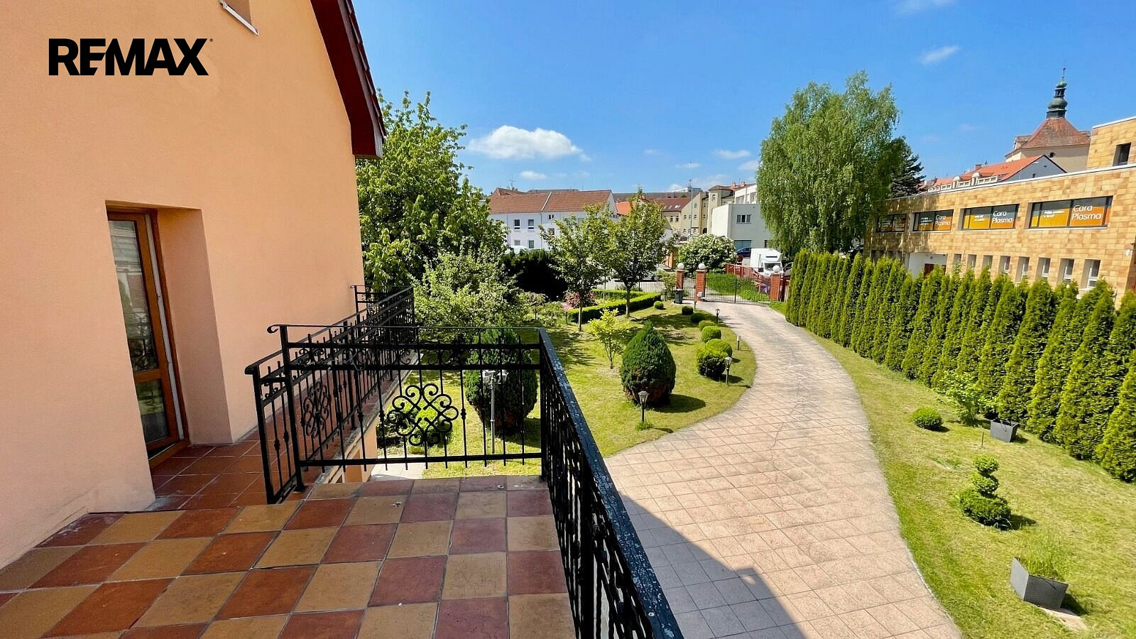 Pronájem obchodních prostor 210 m² – fotografie 3