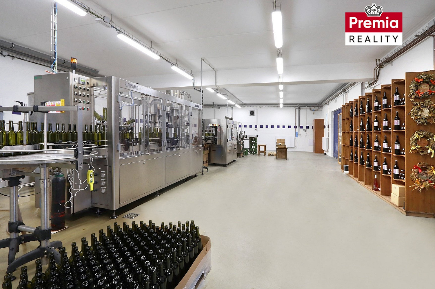 Prodej výrobních prostor 1 500 m² – fotografie 2