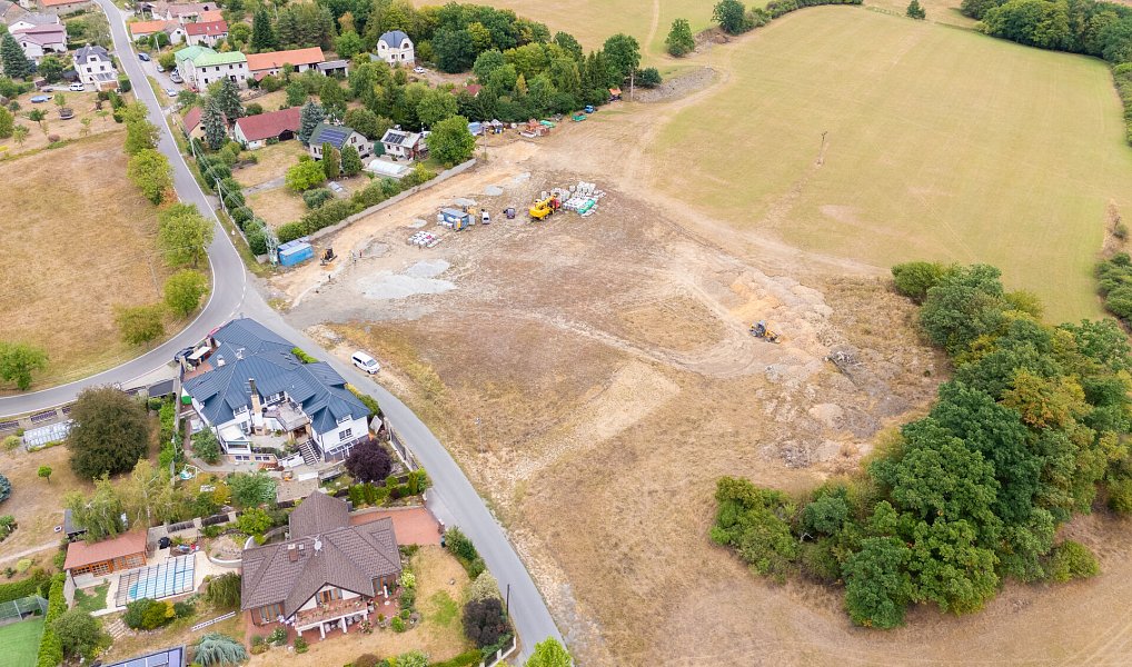 Prodej stavebního pozemku 1 004 m², Jílové u Prahy – náhled fotky 10