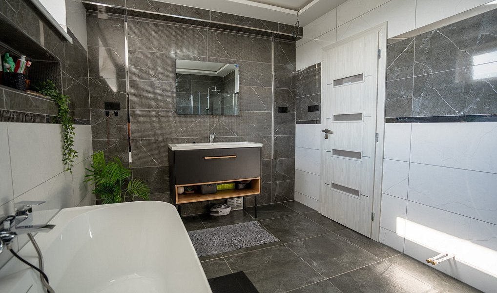 Prodej domu 210 m² s pozemkem 837 m², Sobětuchy – náhled fotky 13