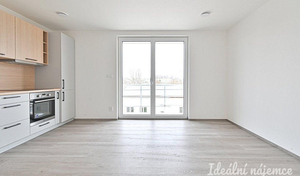 Pronájem bytu 2+kk 39 m², Dobřany – náhled fotky 2