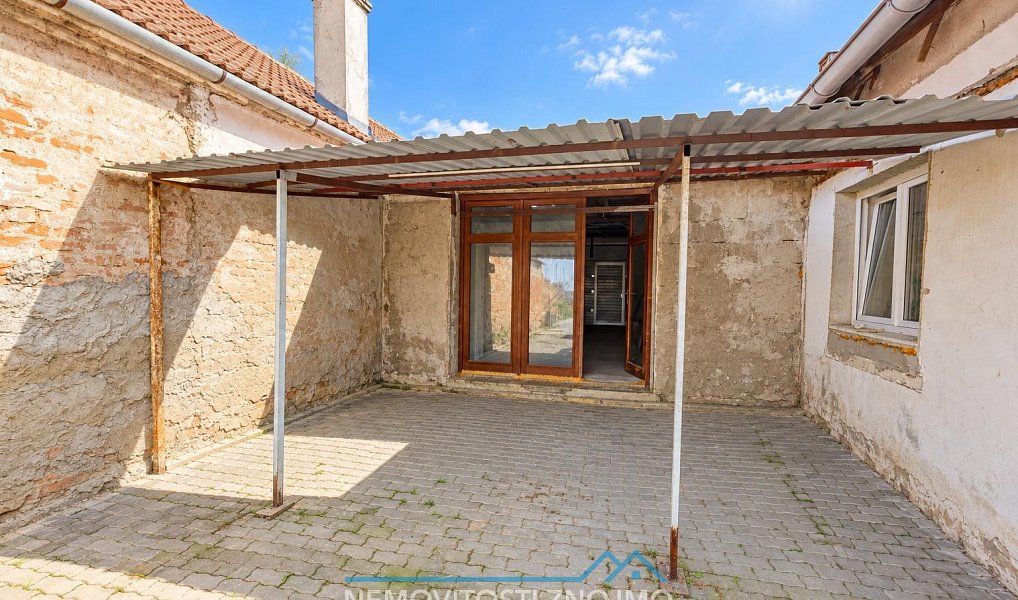 Prodej domu 220 m² s pozemkem 1 436 m², Chvalovice – náhled fotky 37
