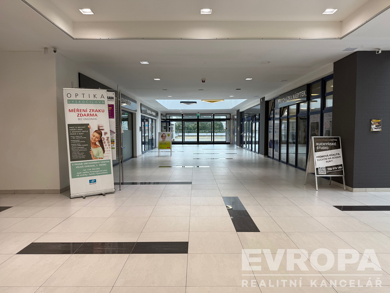 Pronájem obchodních prostor 102 m² — photo 3