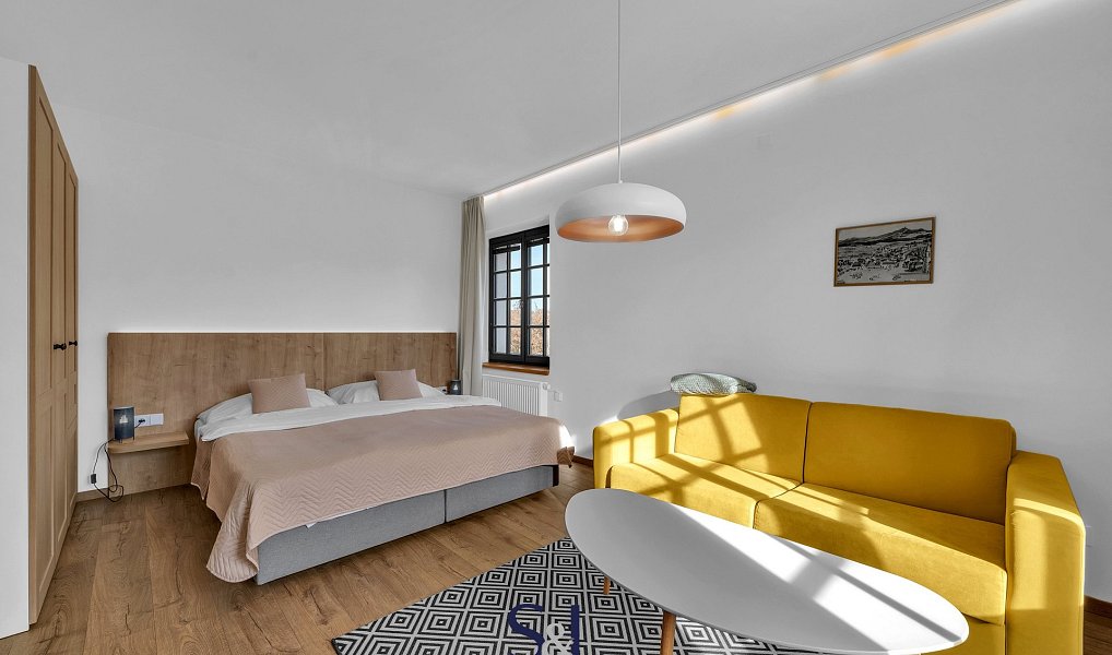 Prodej ubytovacího objektu 1 005 m², Osečná – náhled fotky 24
