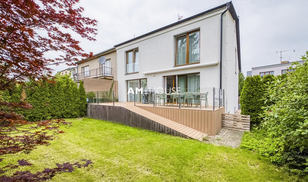 Pronájem domu 220 m² s pozemkem 270 m², Praha – náhled fotky 24