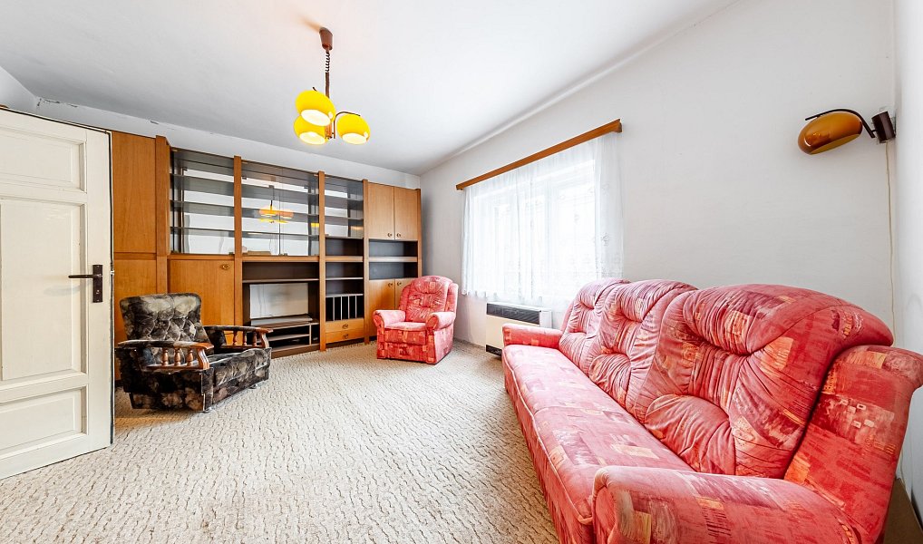 Prodej domu 240 m² s pozemkem 623 m², Krupka – náhled fotky 2