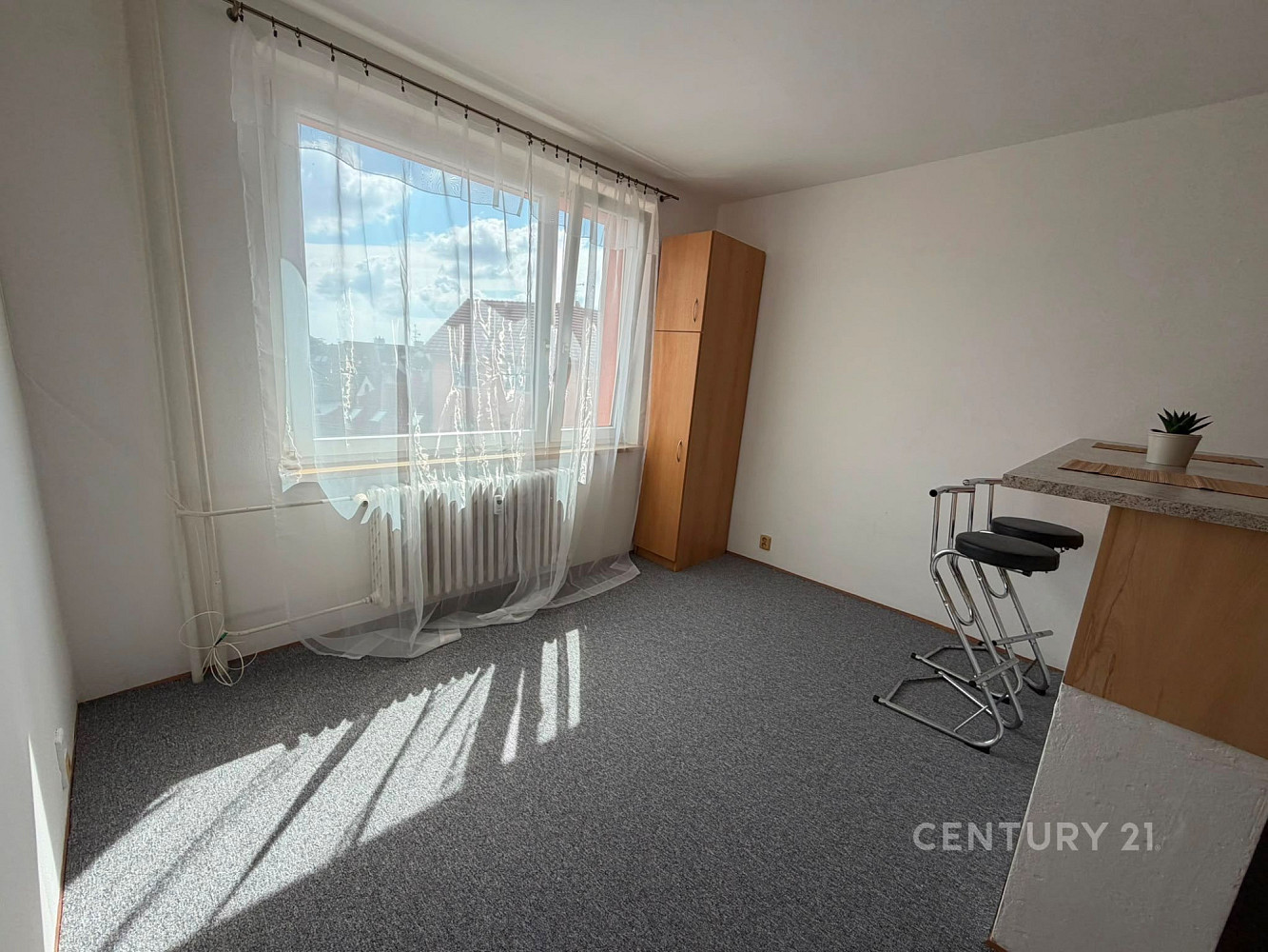 Pronájem bytu 1+kk 20 m² — photo 2