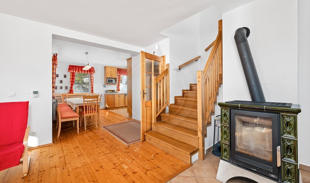 Prodej domu 230 m² s pozemkem 2 845 m², Horní Stropnice – náhled fotky 10