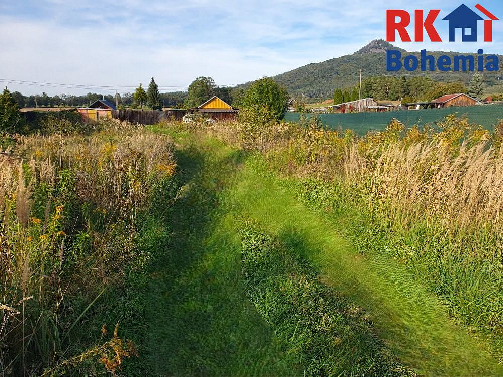 Prodej stavebního pozemku 1 401 m²