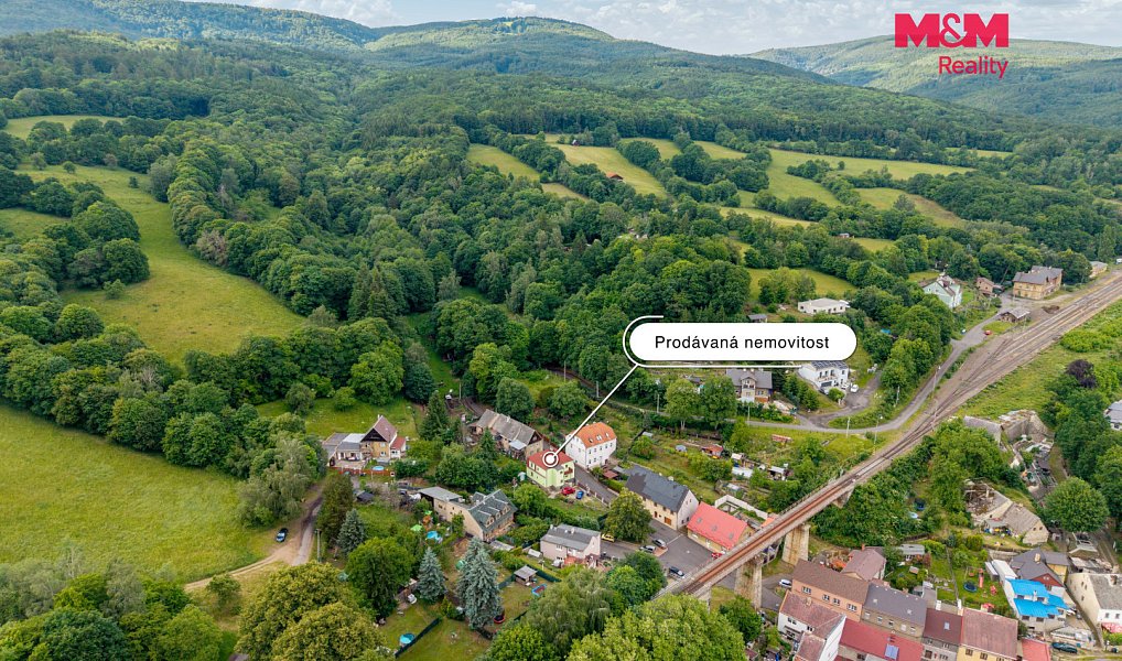 Prodej domu 149 m² s pozemkem 877 m², Hrob – náhled fotky 19