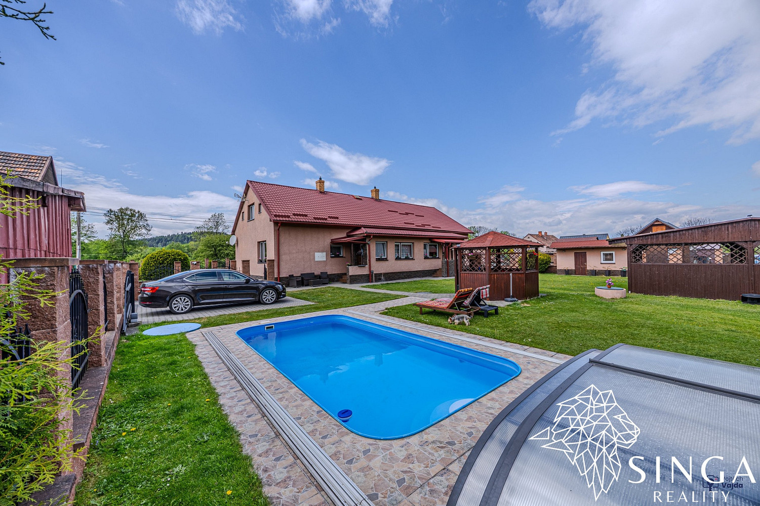 Prodej domu 197 m² s pozemkem 2 520 m²