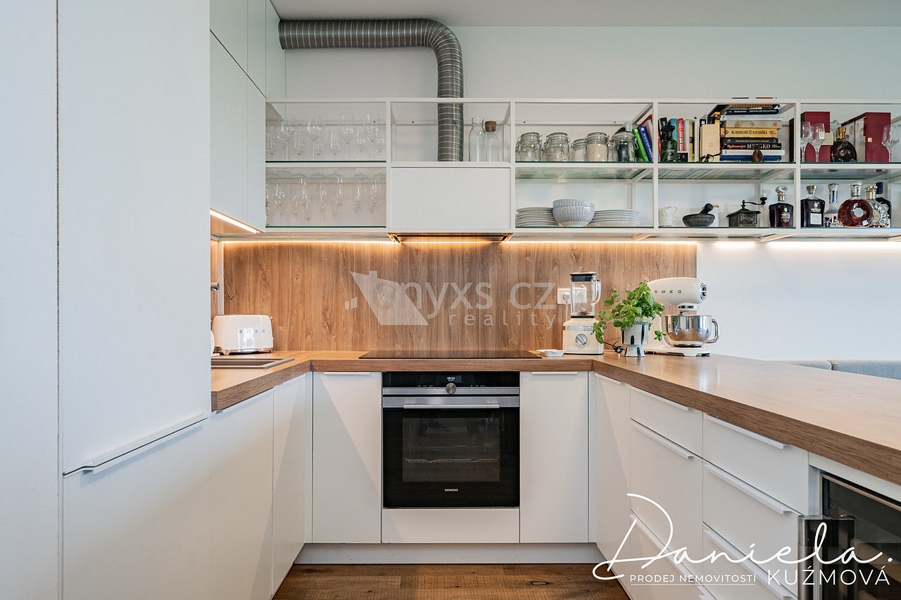 Pronájem bytu 3+kk 104 m² — photo 3