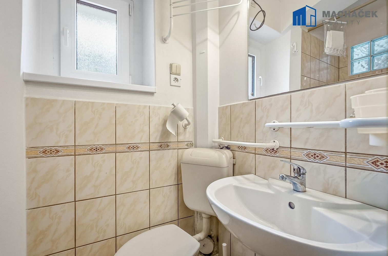 Pronájem bytu 1+1 39 m² – fotografie 3