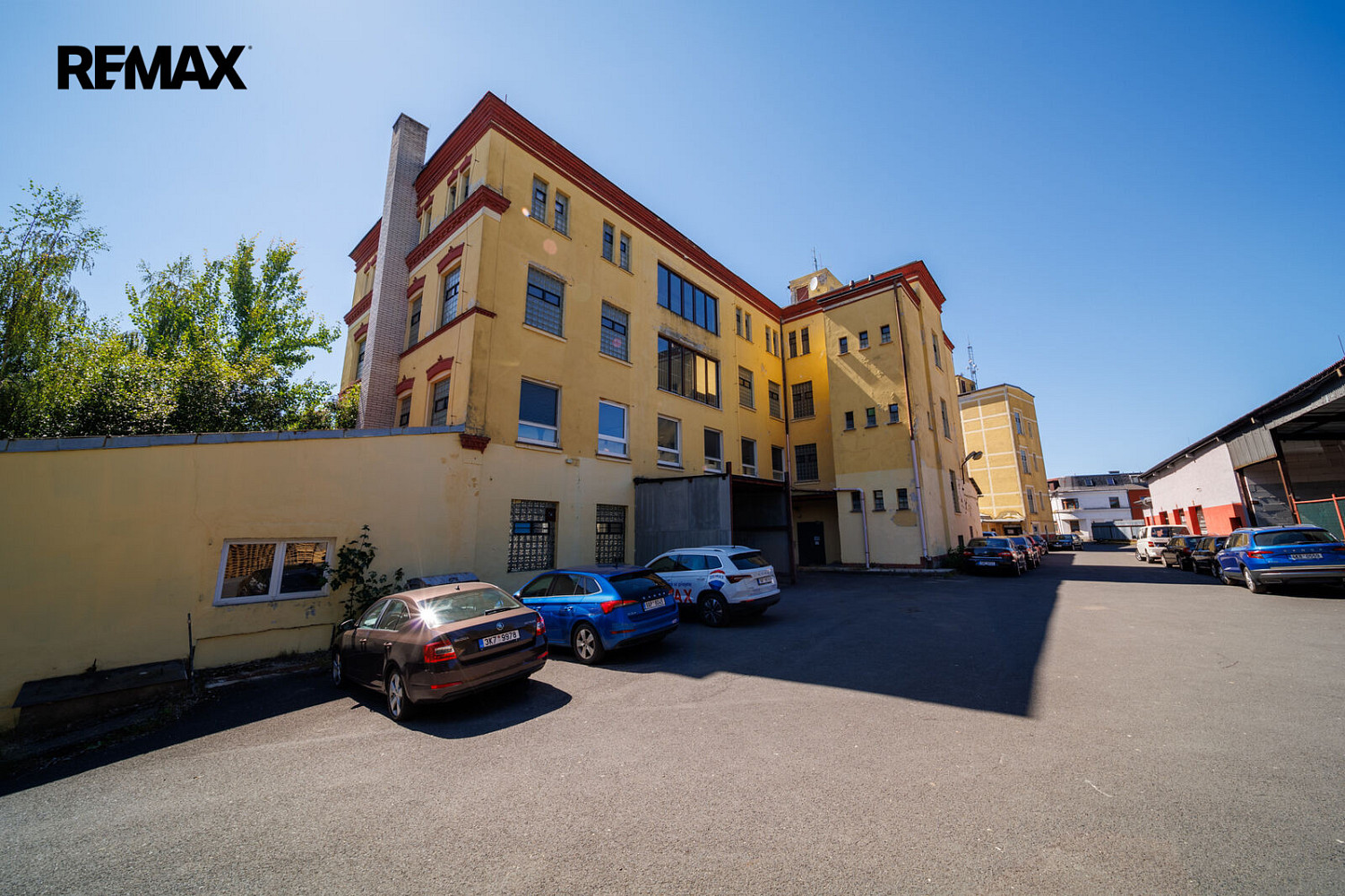 Prodej výrobních prostor 2 350 m² – fotografie 3