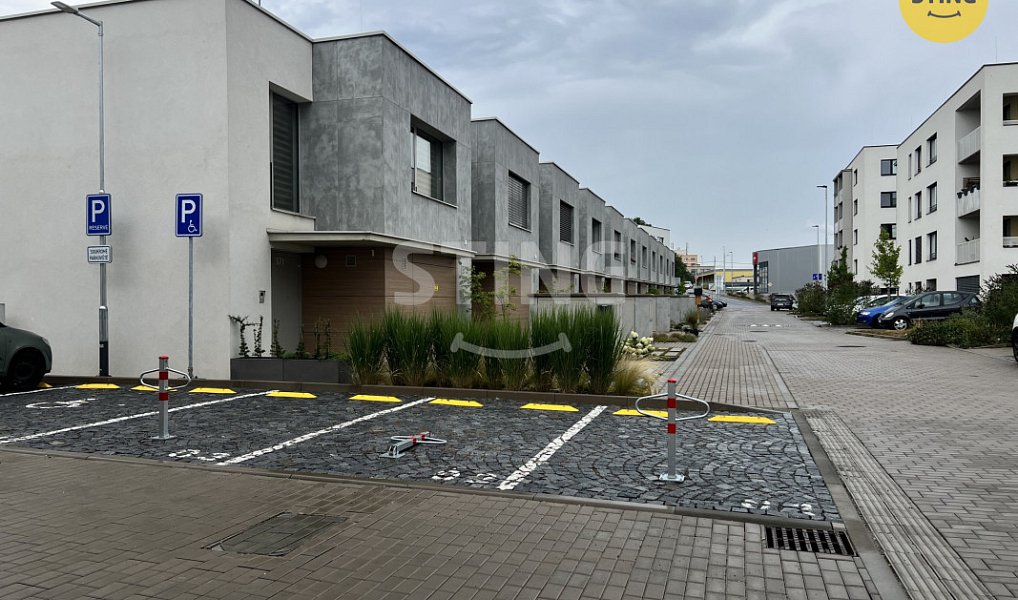 Pronájem parkovacího stání, Pardubice – náhled fotky 3