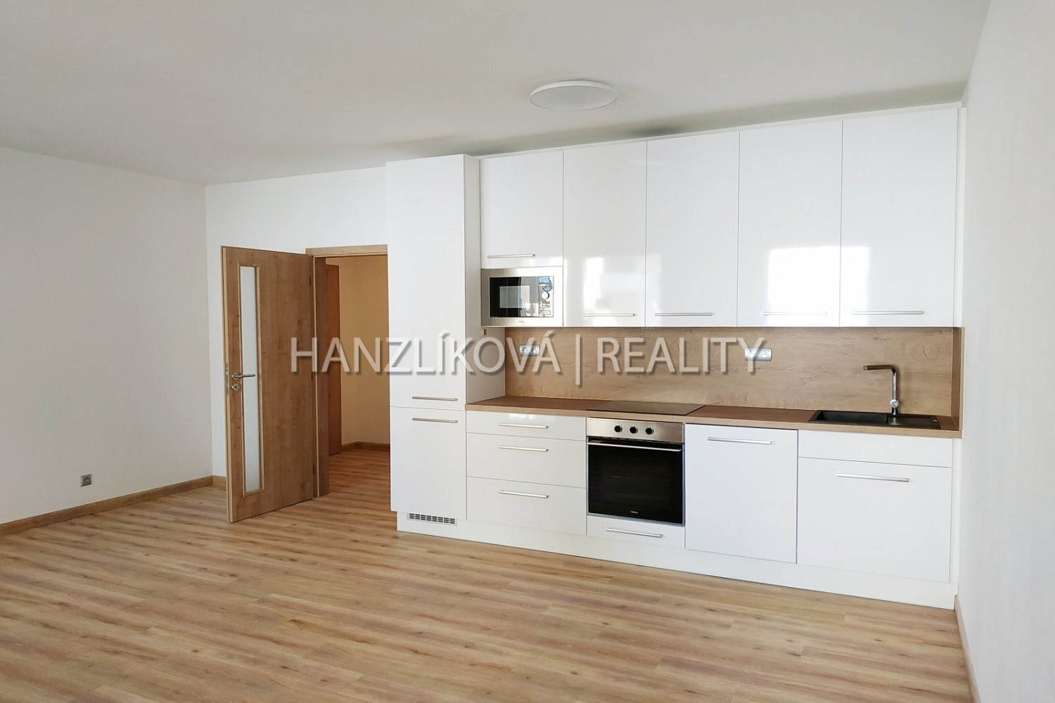 Pronájem bytu 1+kk 40 m²