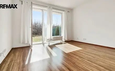 Pronájem bytu 1+1 41 m², Sicherova, Praha 9 - Kyje