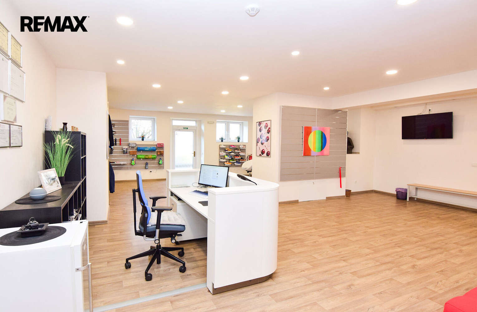 Pronájem obchodních prostor 380 m² – fotografie 3