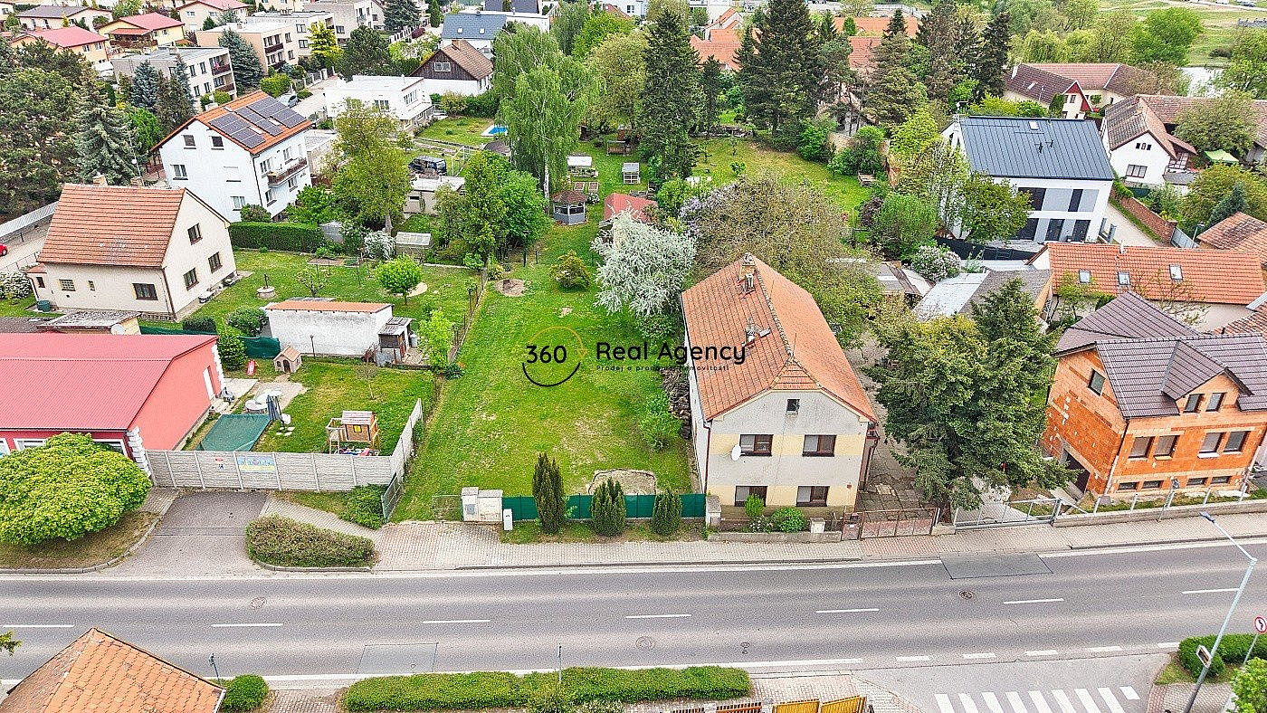 Prodej stavebního pozemku 1 418 m² — photo 2