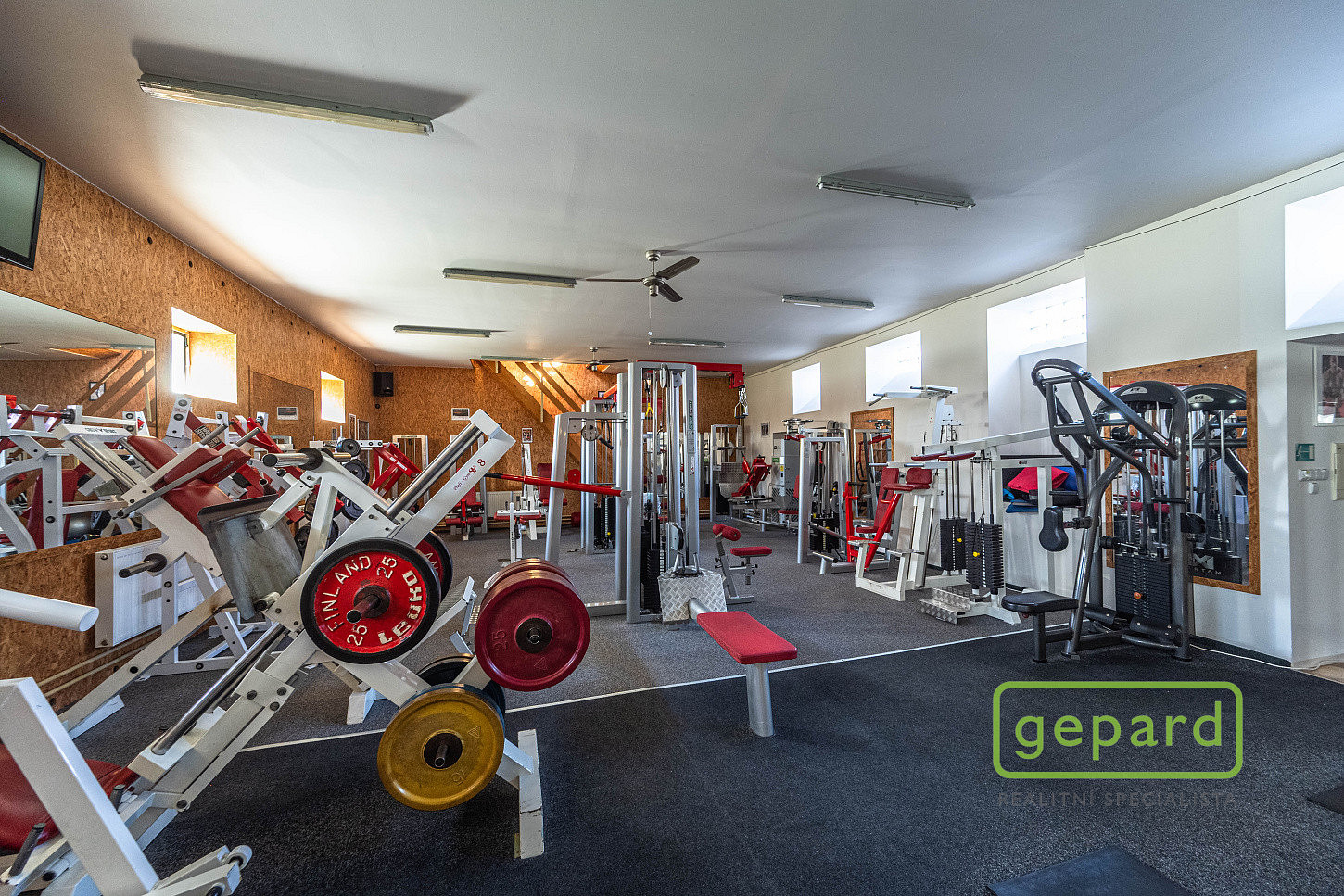 Prodej komerčního objektu (jiného typu) 569 m² — photo 2