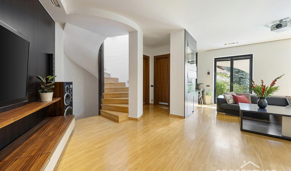 Prodej domu 345 m² s pozemkem 520 m², Praha – náhled fotky 25