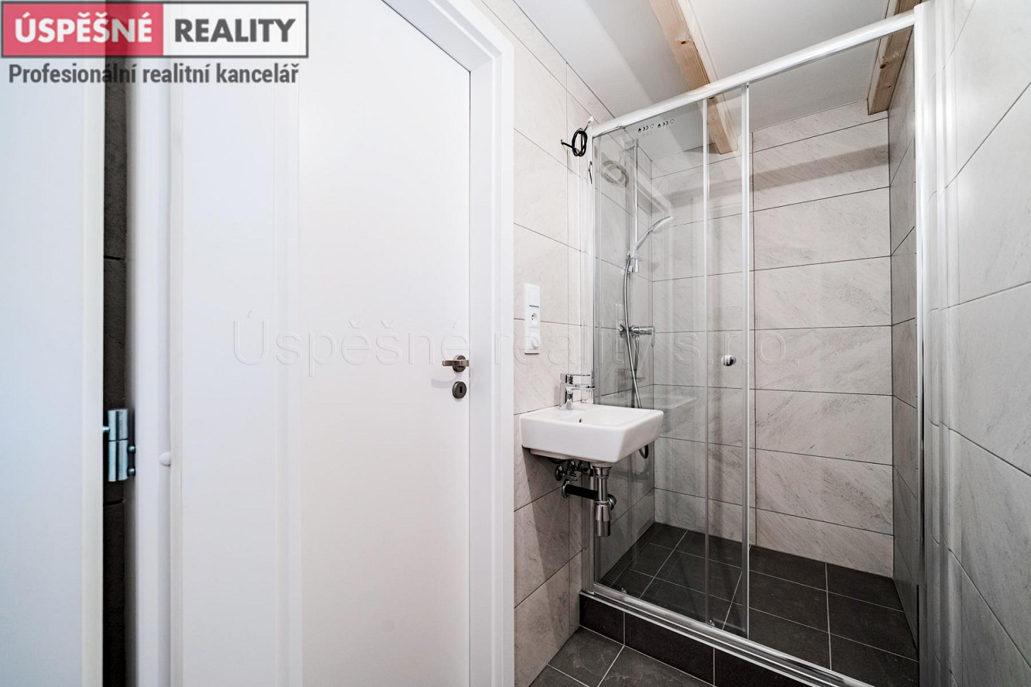 Prodej domu 57 m² s pozemkem 117 m² — photo 2