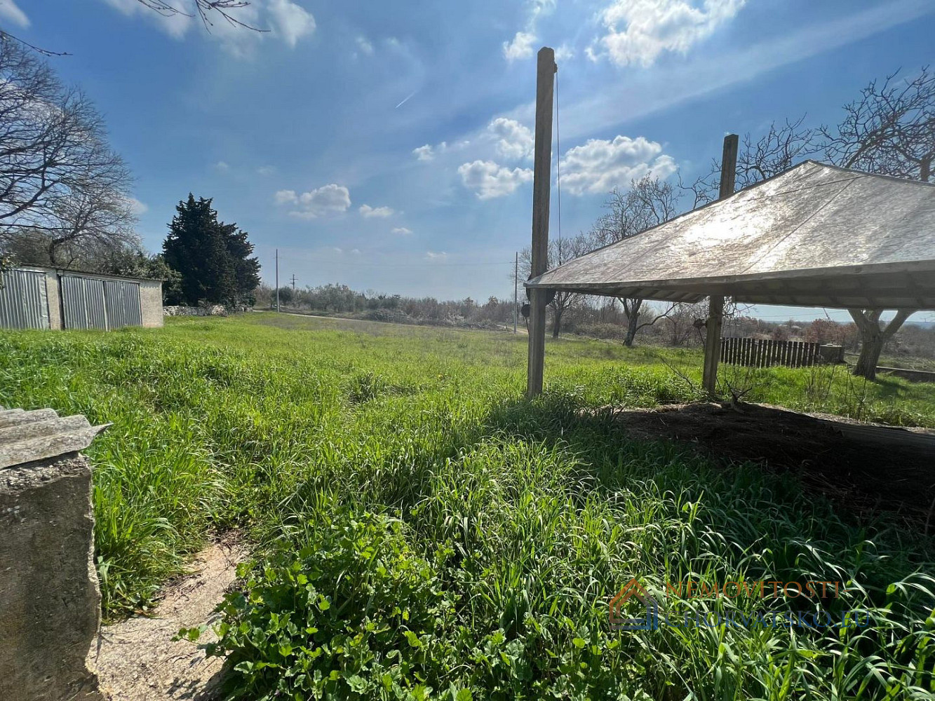 Prodej domu 389 m² s pozemkem 1 298 m² - Więcej