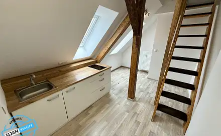 Pronájem bytu 2+1 53 m², Vančurova, Opava - Předměstí
