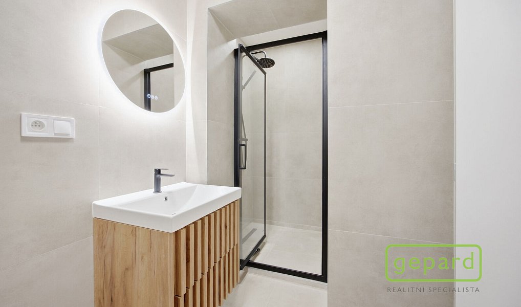 Prodej bytu 1+kk 40 m², Praha – náhled fotky 13