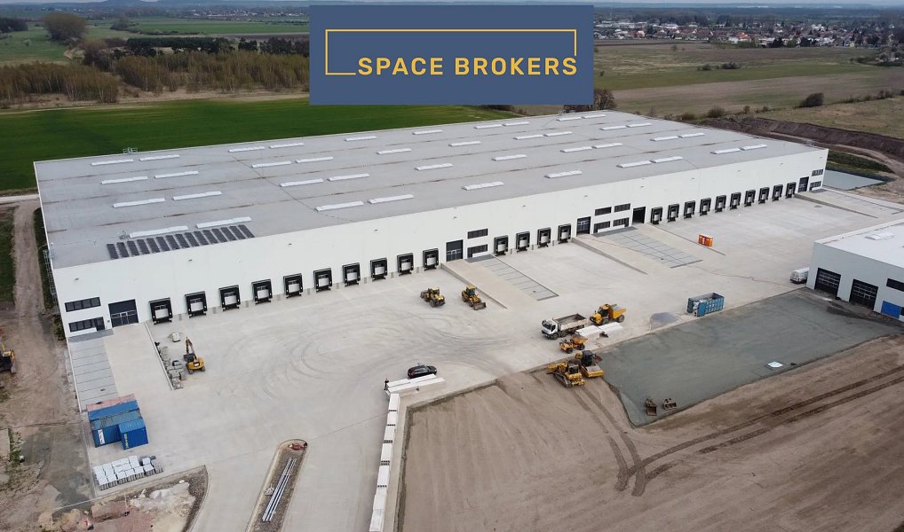 Pronájem skladovacích prostor 20 000 m², Poděbrady – fotka 1 z 9