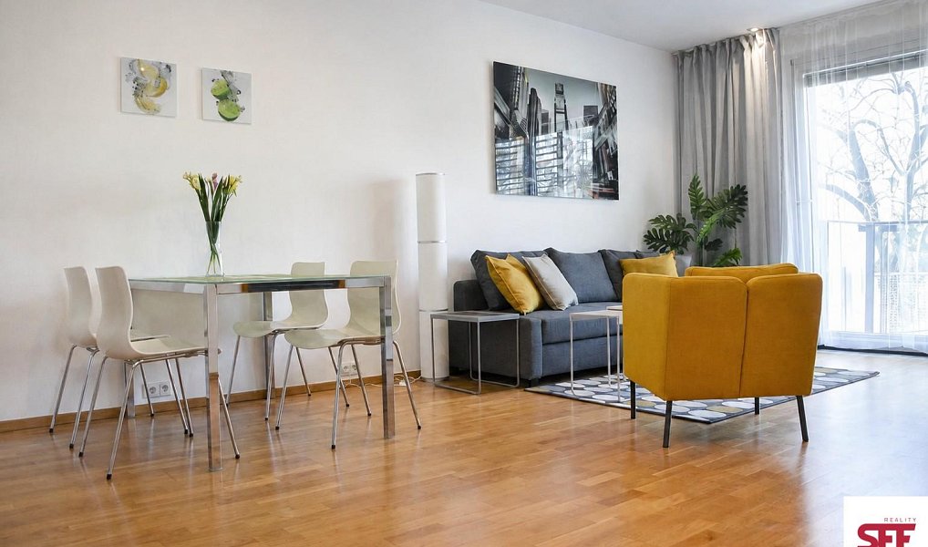 Pronájem bytu 2+kk 55 m², Praha – fotka 1 z 15