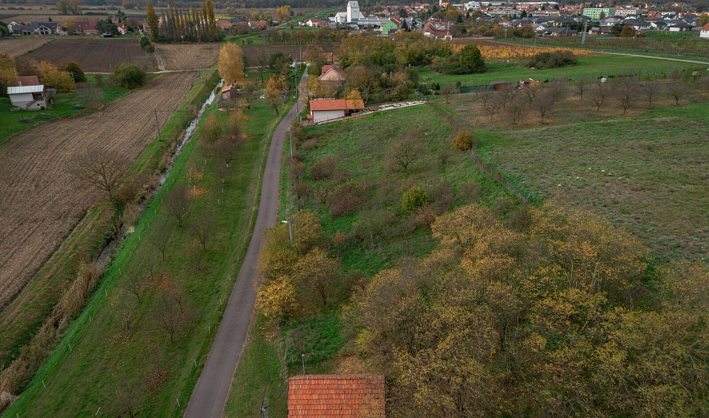 Prodej stavebního pozemku 2 412 m², Novosedly – náhled fotky 21