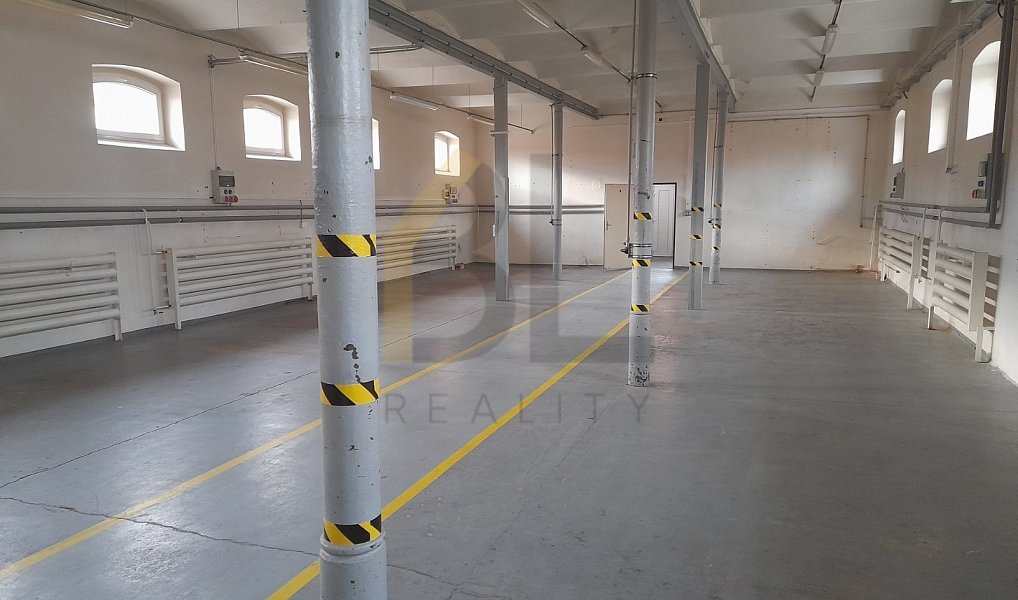 Pronájem skladovacích prostor 800 m², Hodonín – náhled fotky 3