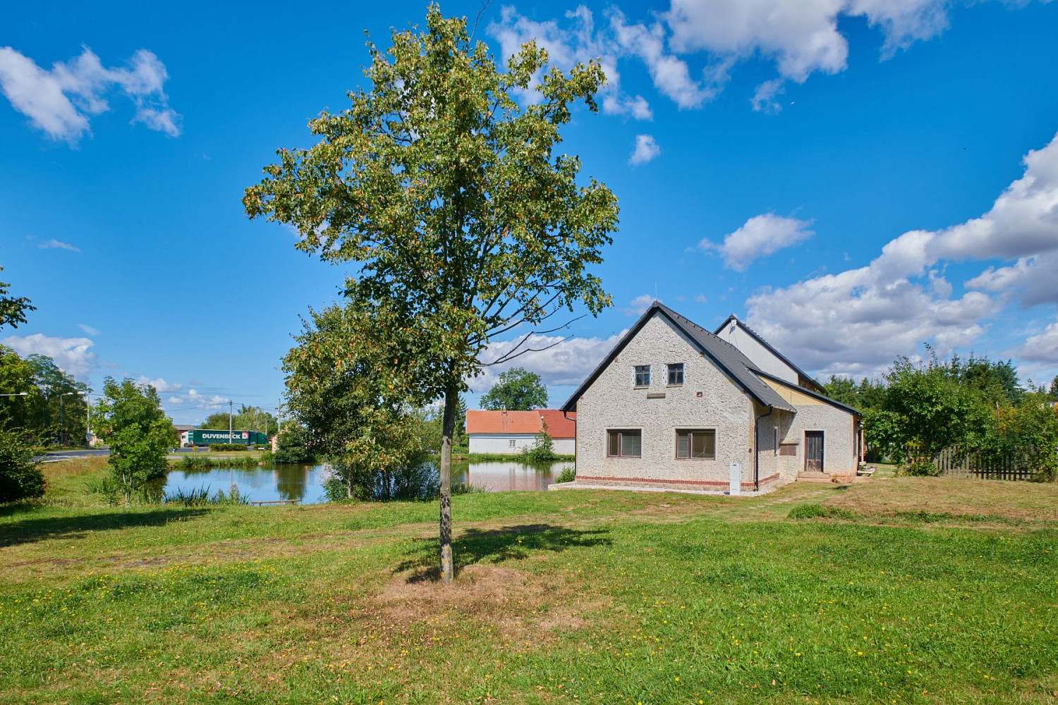 Prodej domu 250 m² s pozemkem 942 m² – fotografie 5