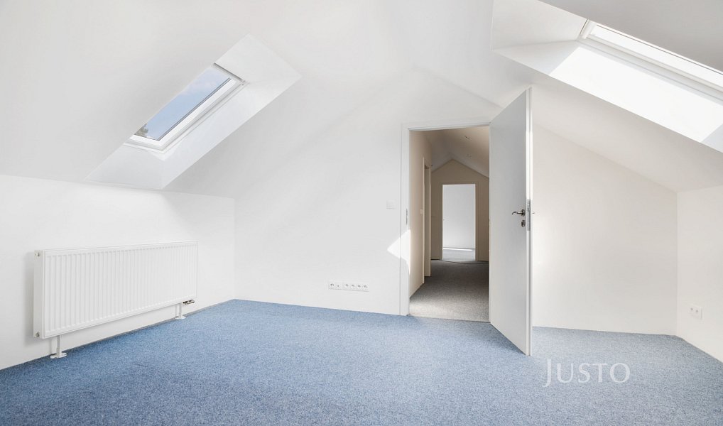 Prodej domu 227 m² s pozemkem 1 747 m², Teplice – náhled fotky 33