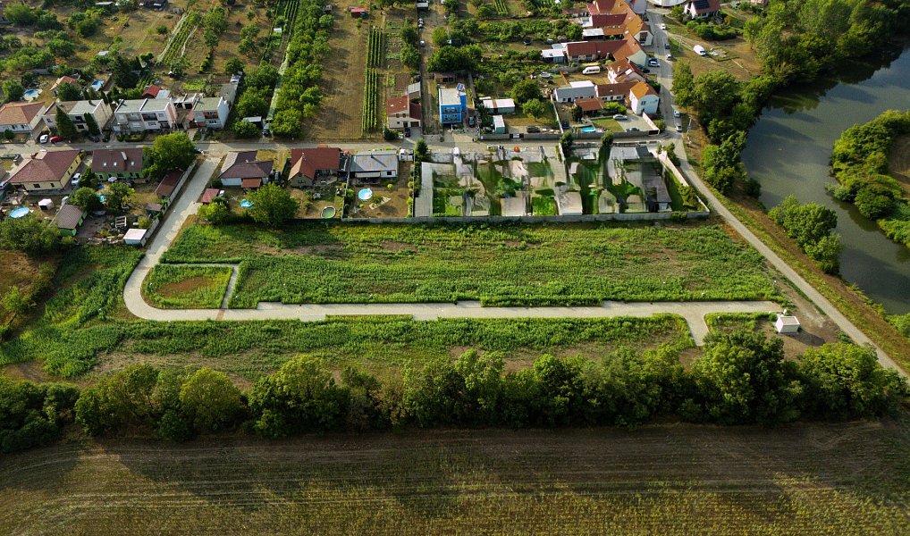 Prodej stavebního pozemku 604 m², Bulhary – náhled fotky 2