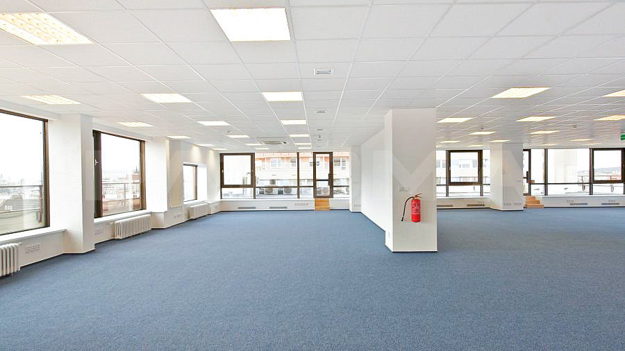 Pronájem kanceláře 368 m² – fotografie 4