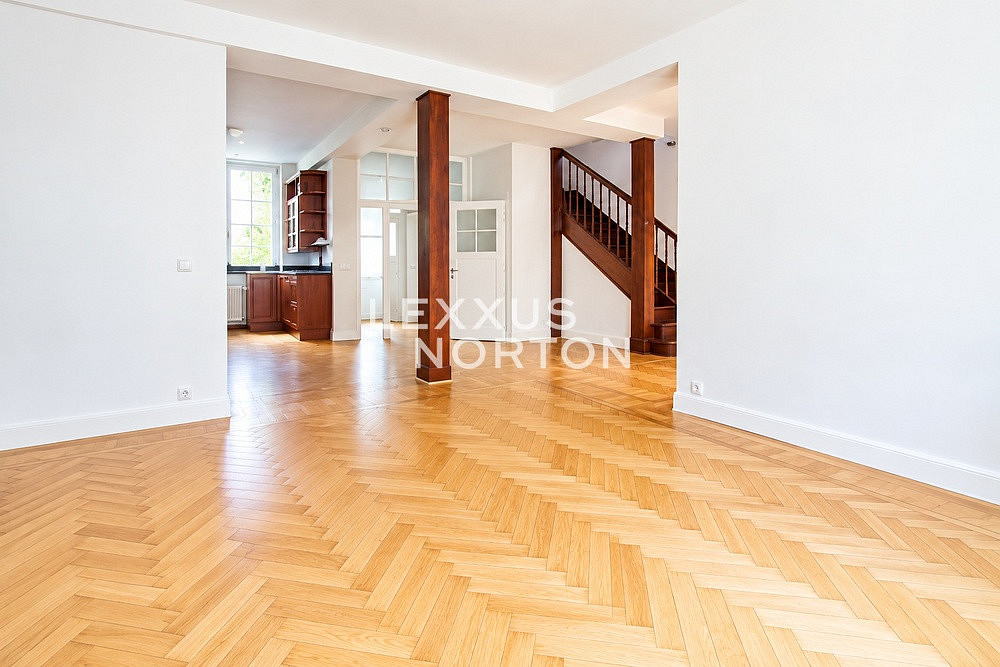 Pronájem domu 200 m² s pozemkem 600 m²