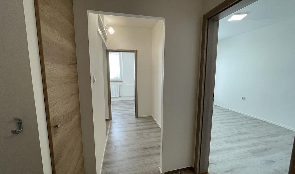 Pronájem bytu 2+1 45 m², Česká Lípa – náhled fotky 4