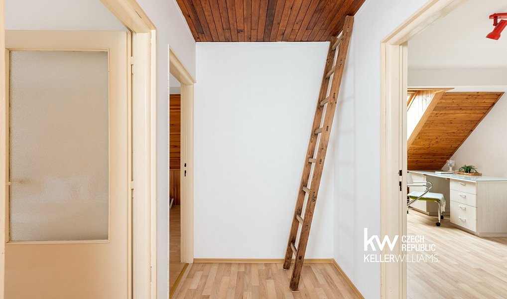 Prodej domu 226 m² s pozemkem 343 m², Praha – náhled fotky 24