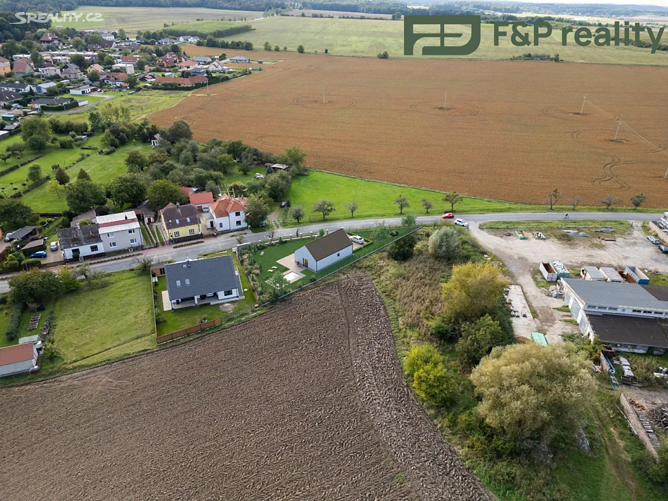 Prodej stavebního pozemku 900 m² – fotografie 3