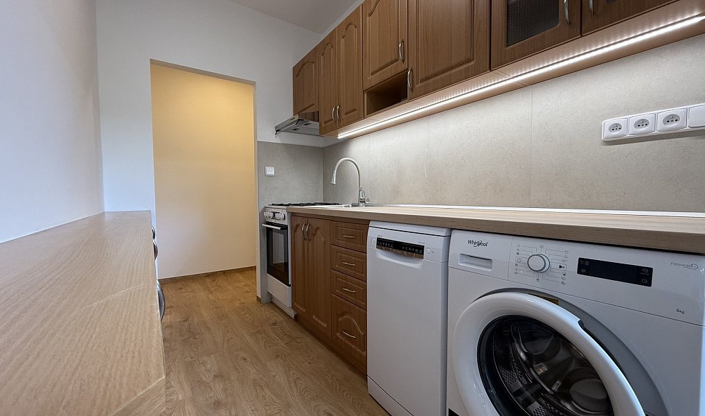 Pronájem bytu 2+1 63 m², Zlín – náhled fotky 11