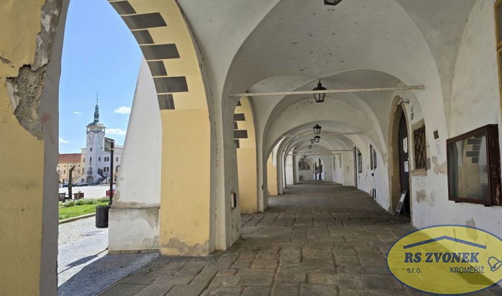 Prodej domu 1 033 m² s pozemkem 1 365 m², Kroměříž – náhled fotky 5