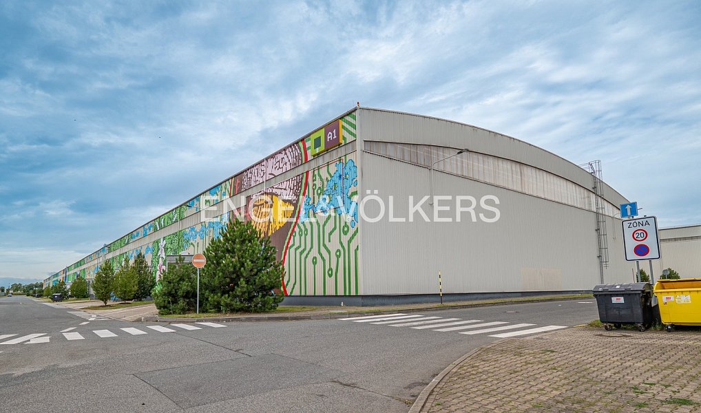 Pronájem skladovacích prostor 4 500 m², Kněževes – náhled fotky 2