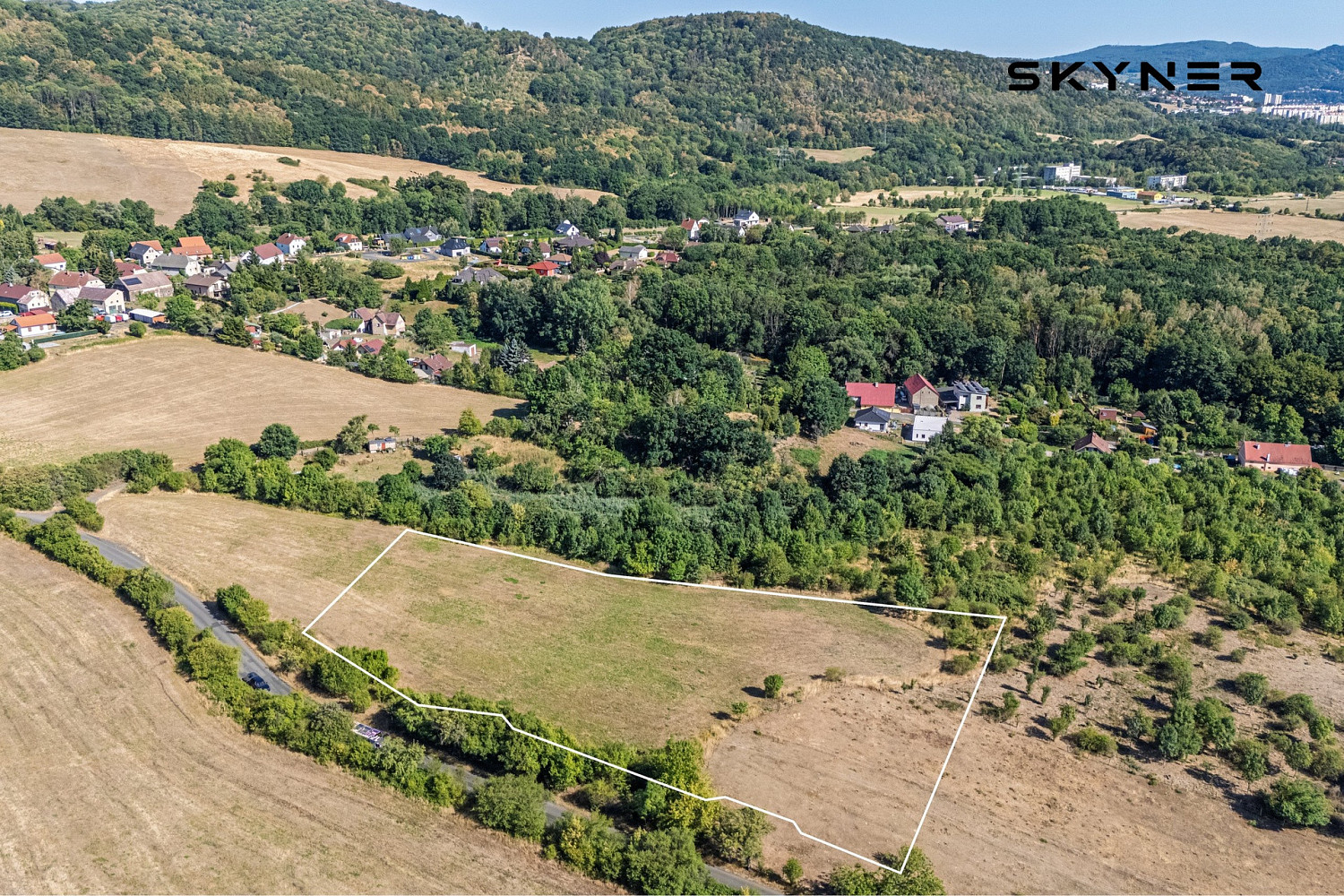 Prodej stavebního pozemku 8 231 m²