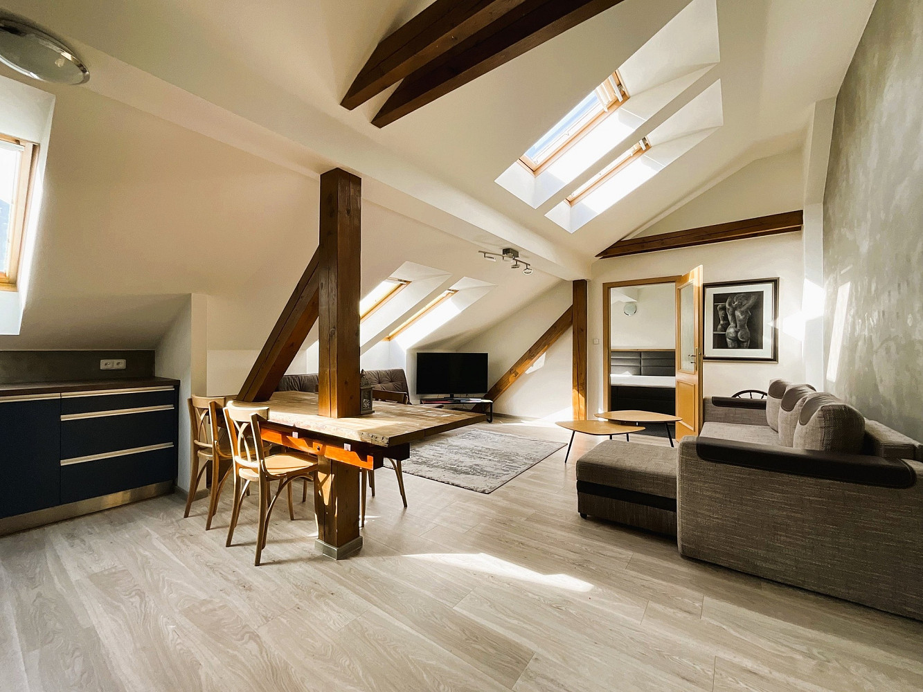 Pronájem bytu 3+kk 69 m² — photo 3