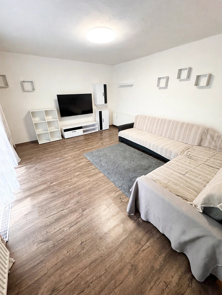 4+1 House in Klobuky, okres Kladno - View 4