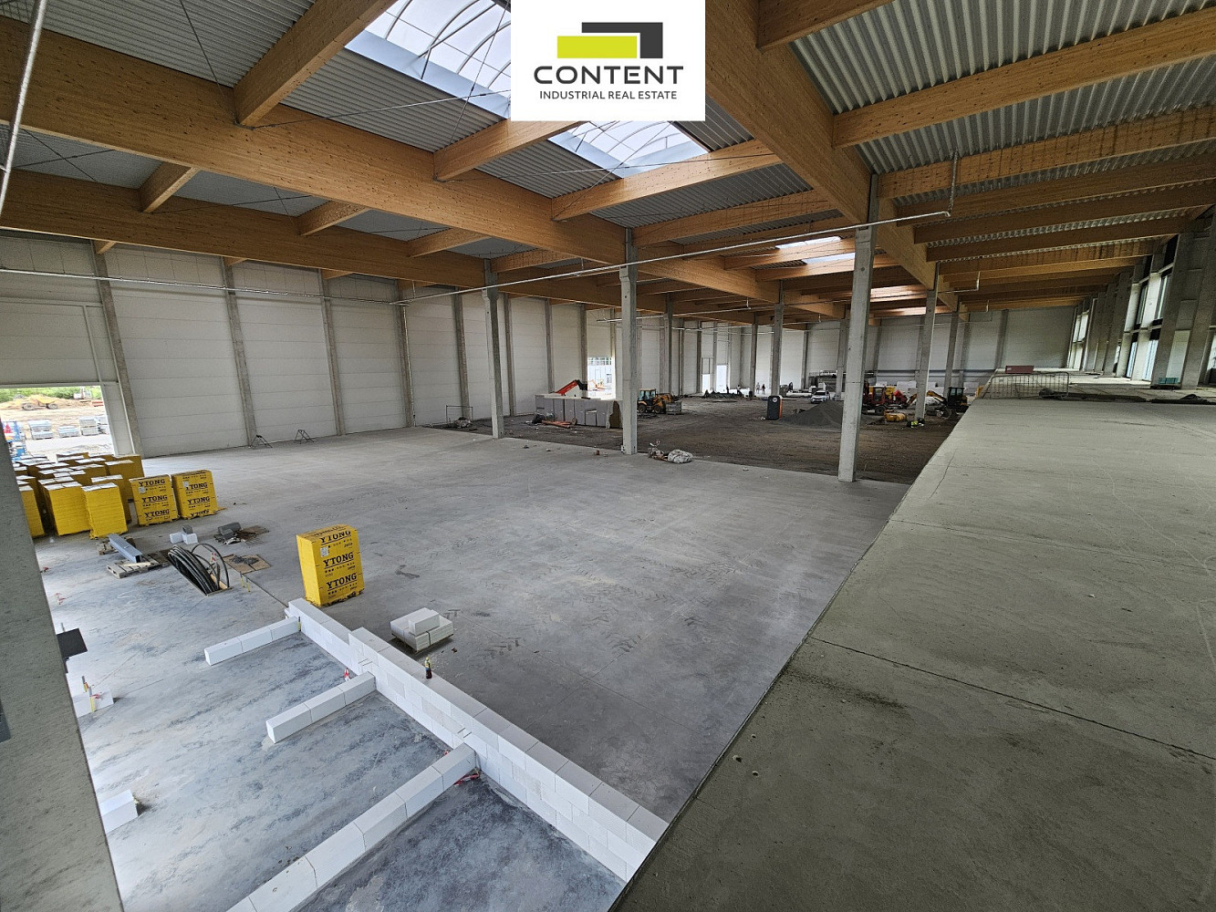 Pronájem výrobních prostor 3 000 m² – fotografie 4