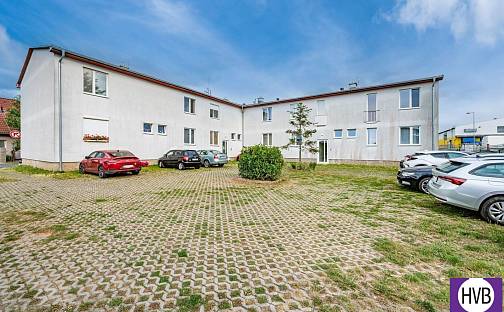 Prodej parkovacího stání 13 m2, Vestec u Prahy, U Strouhy, Vestec, okres Praha-západ